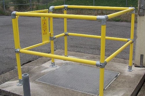 safety-handrail-parameter-barricade-fabrication-sharjah-steelfabrication